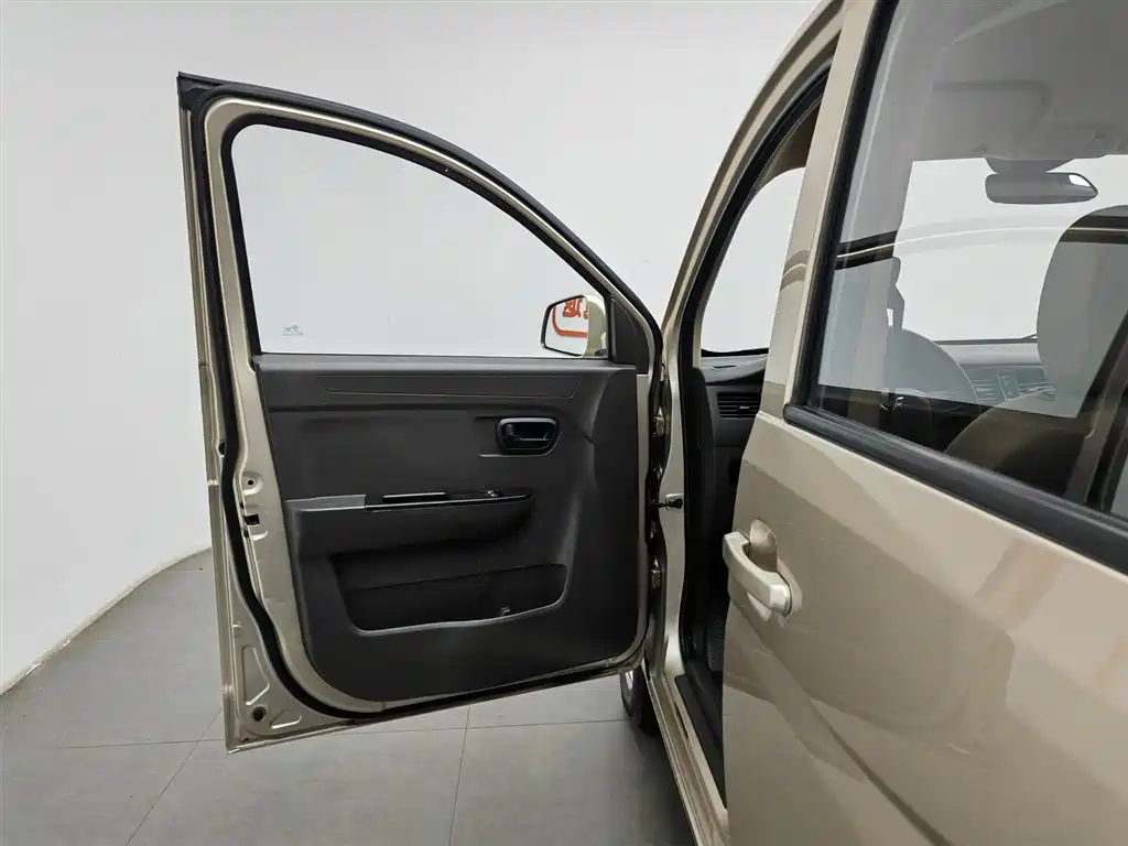 Wuling RongguangV V 2018 1.2L