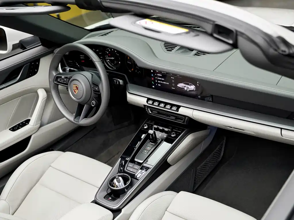 Porsche 911 2023 Carrera Cabriolet 3.0T