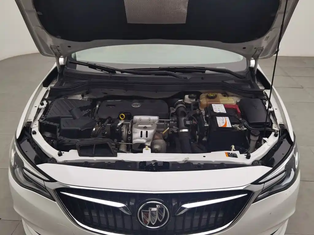 Buick Excelle — миниатюра 6
