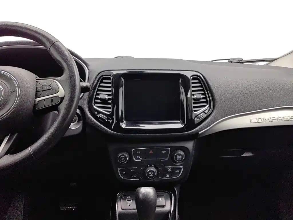 Jeep Compass — миниатюра 12