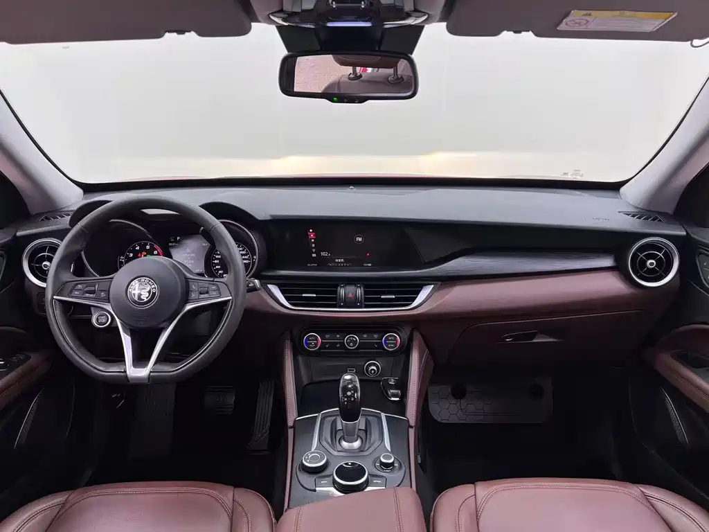 Alfa Romeo Stelvio — миниатюра 20