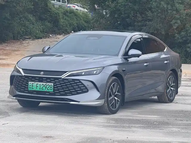 2025 BYD Qin