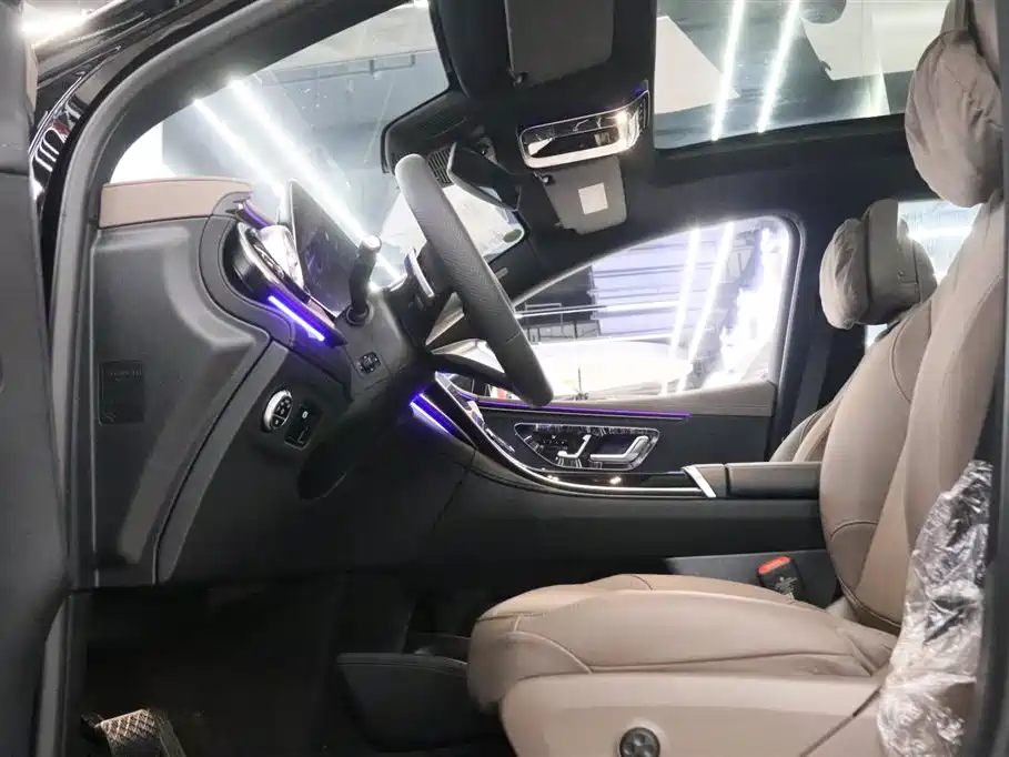 MERCEDES-BENZ EQE SUV