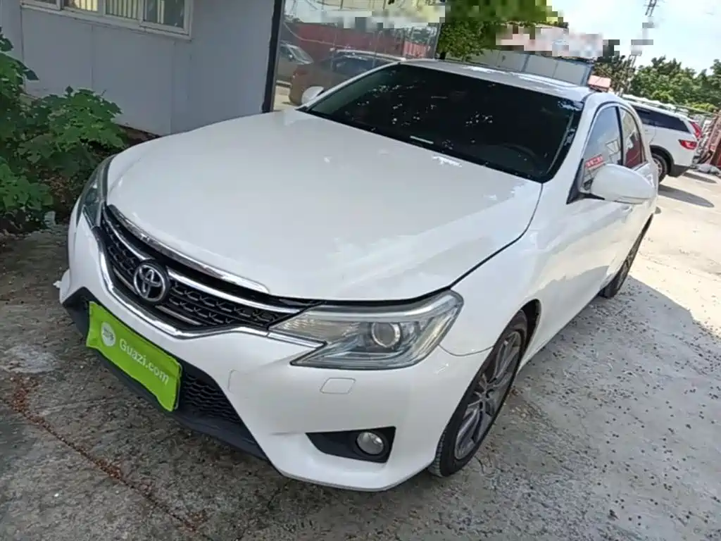 Купить Toyota Reiz