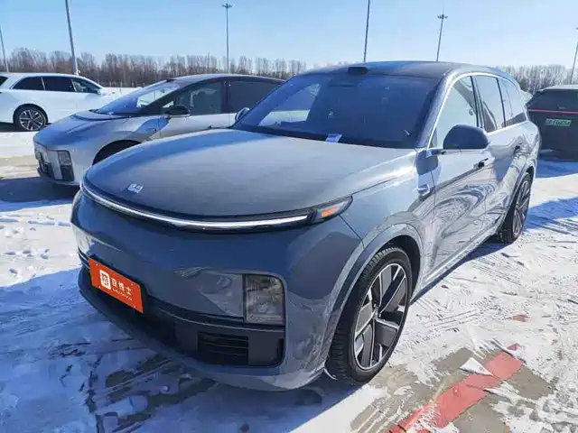 Li Auto IDEAL L8 2025