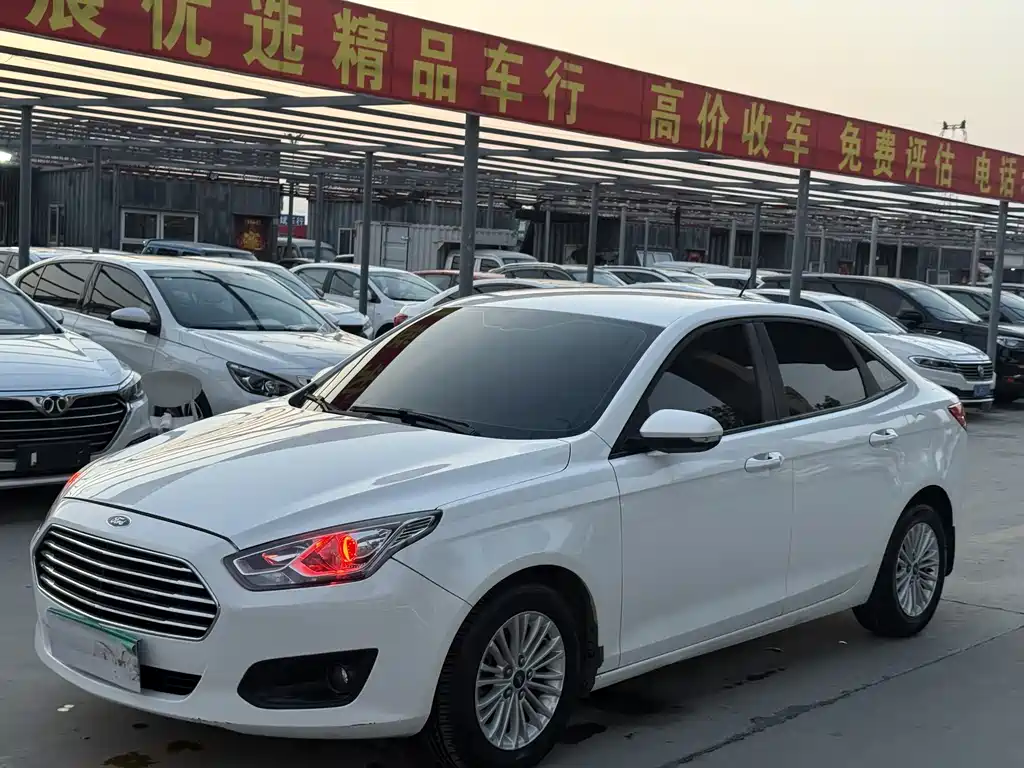 Ford Escort 2016