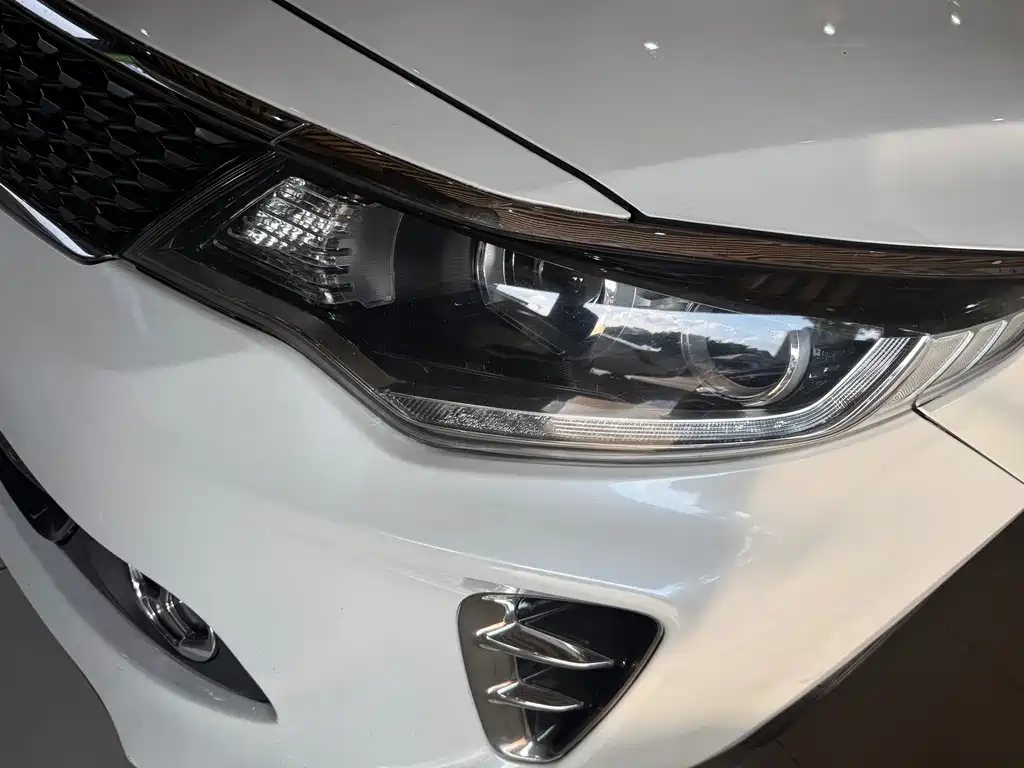 Kia K5 — миниатюра 10