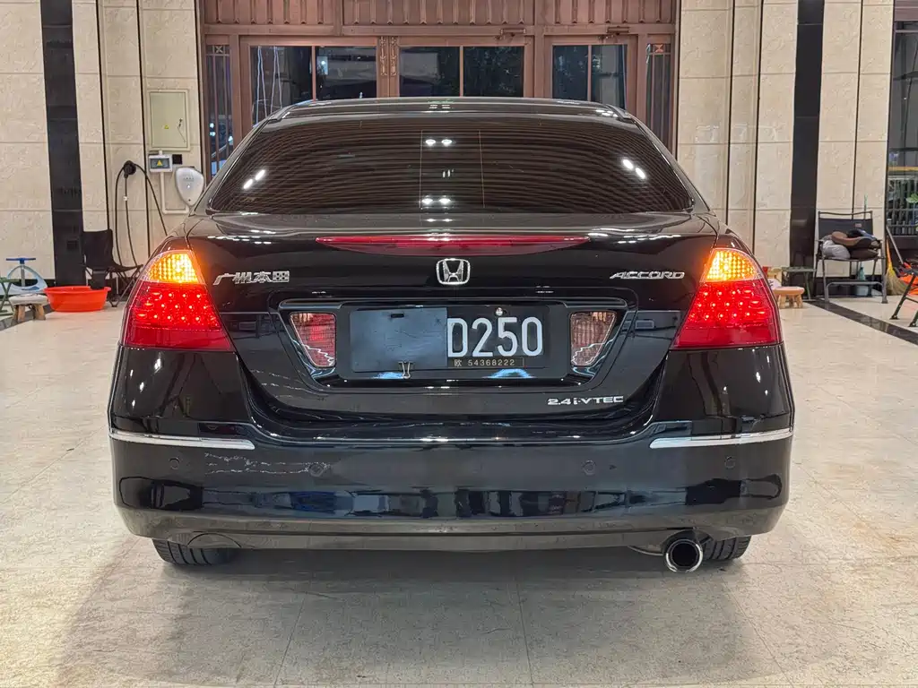 Honda Accord — миниатюра 5