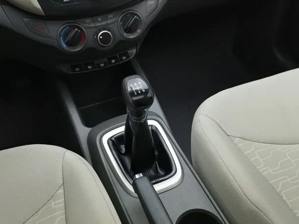 Chevrolet Sail — миниатюра 13