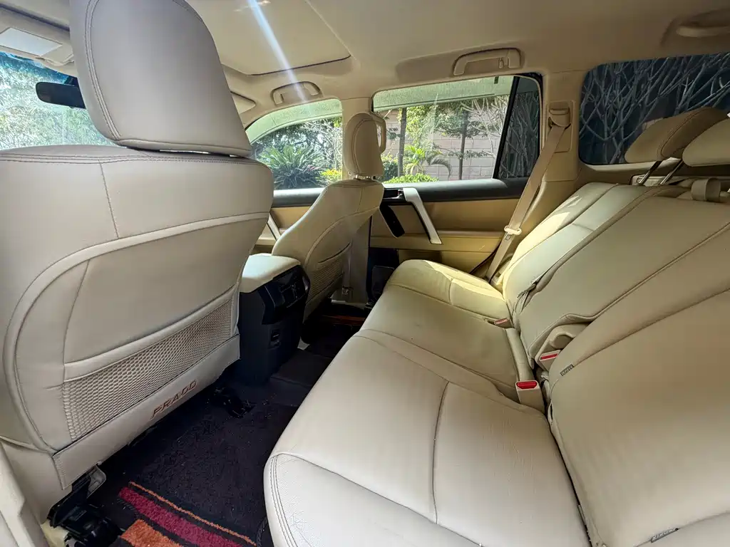 Toyota Land Cruiser Prado 2014 2.7L AT Standard