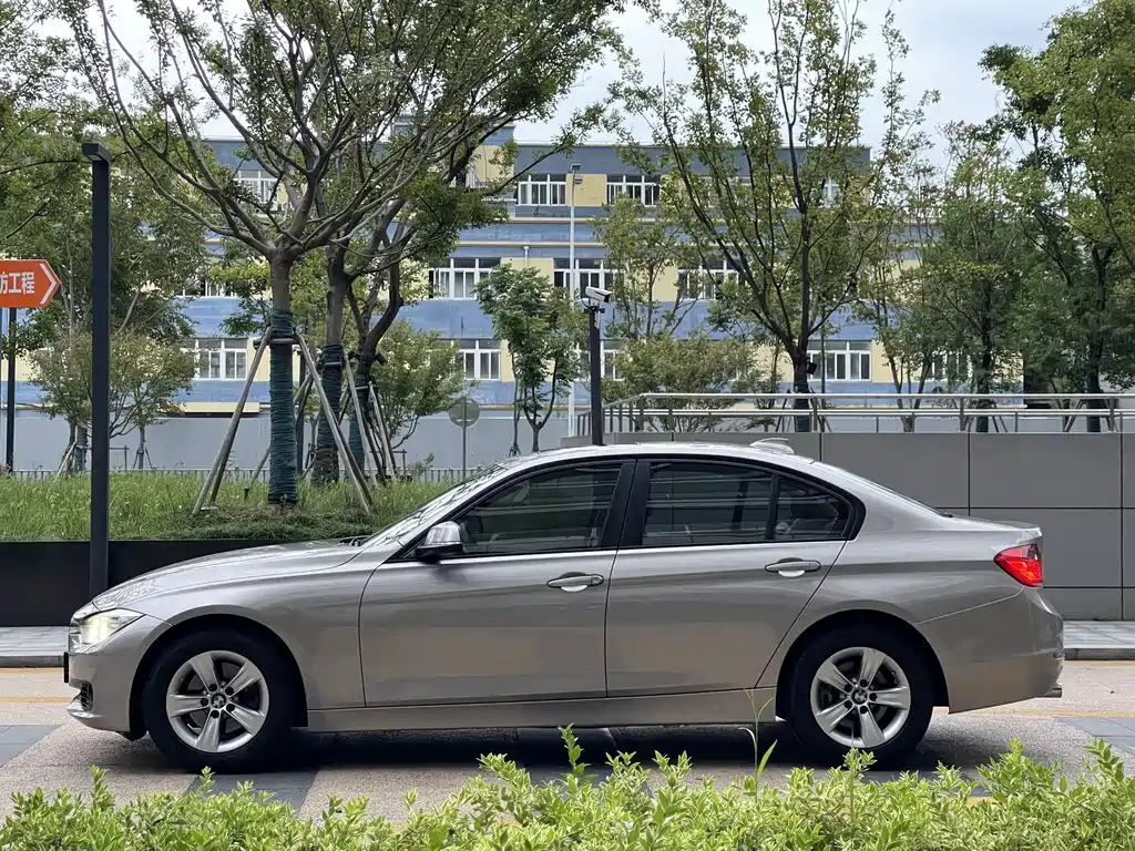 BMW 3 Series — миниатюра 18