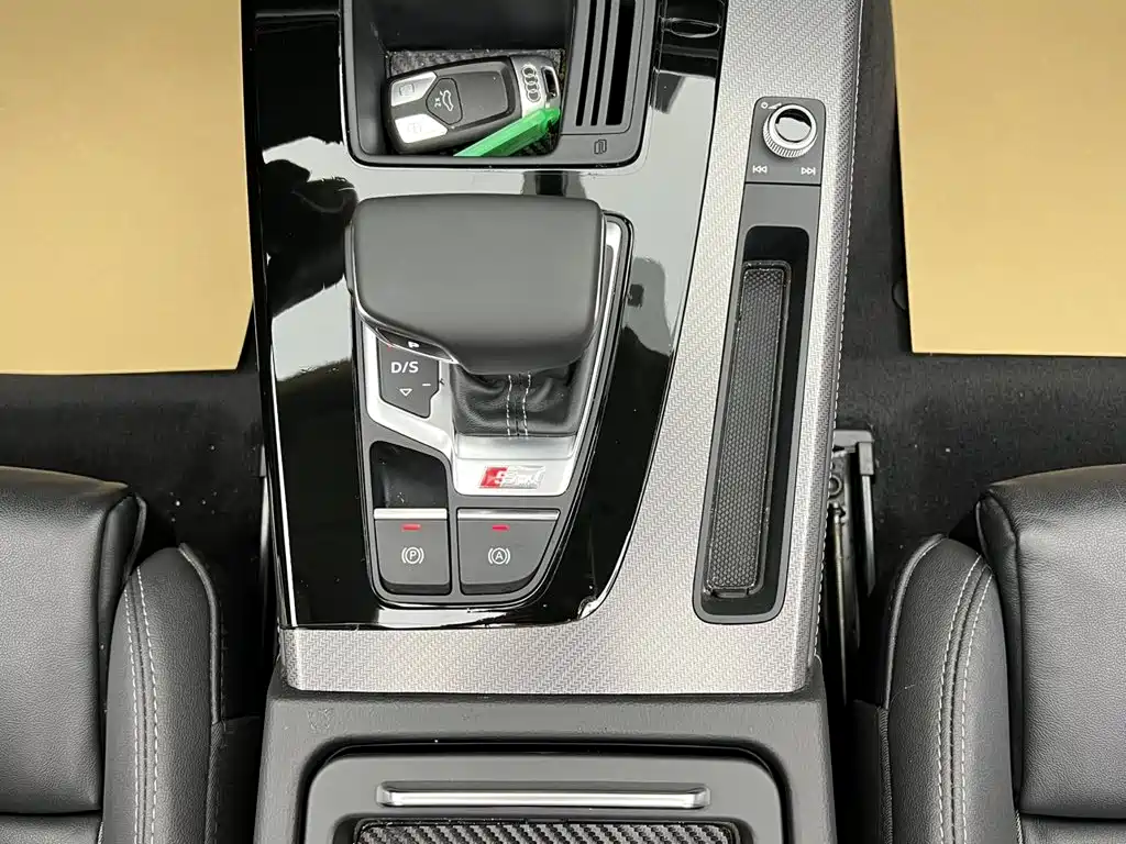 Audi Q5L — миниатюра 22