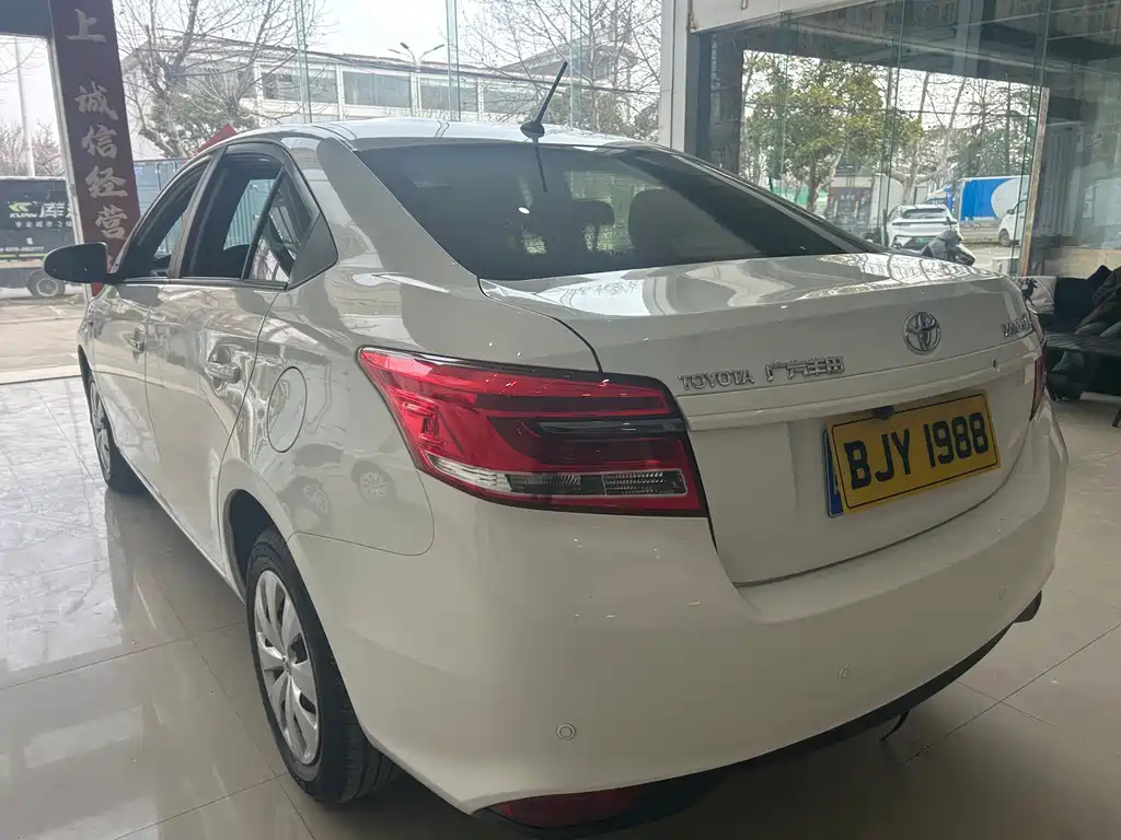 TOYOTA YARIS L TO ENJOY