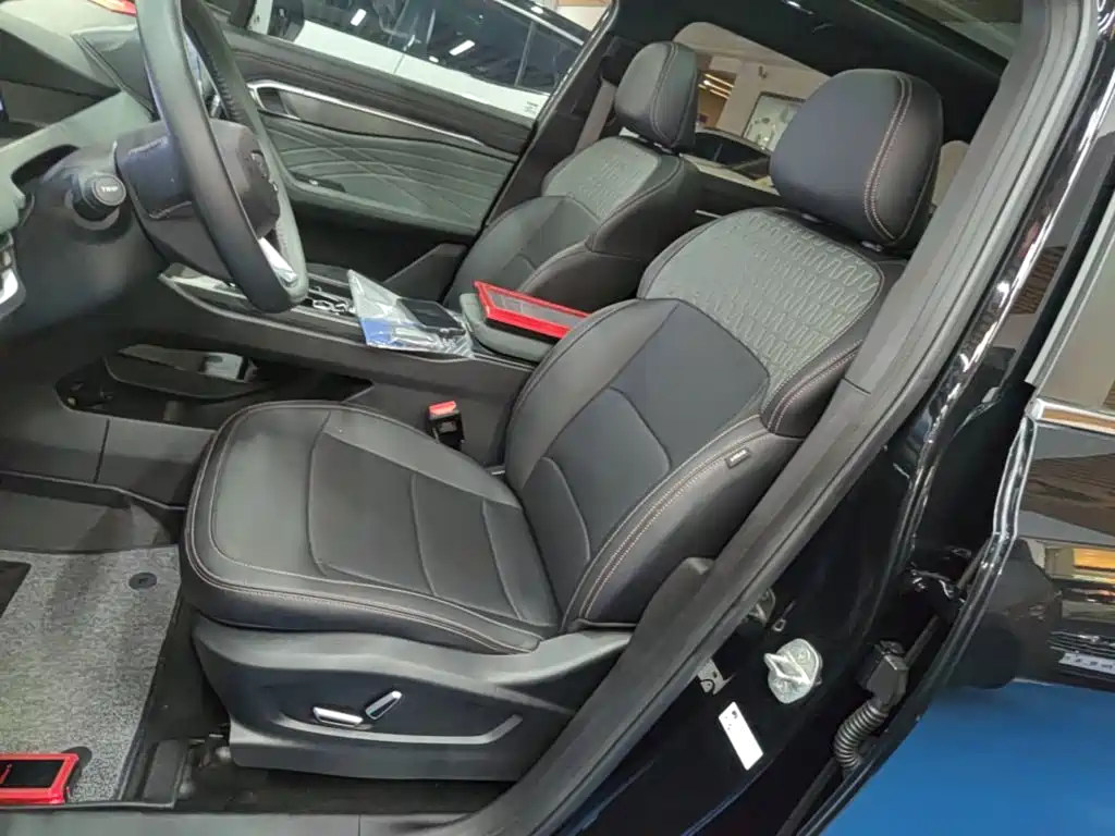 Geely Haoyue L — миниатюра 15