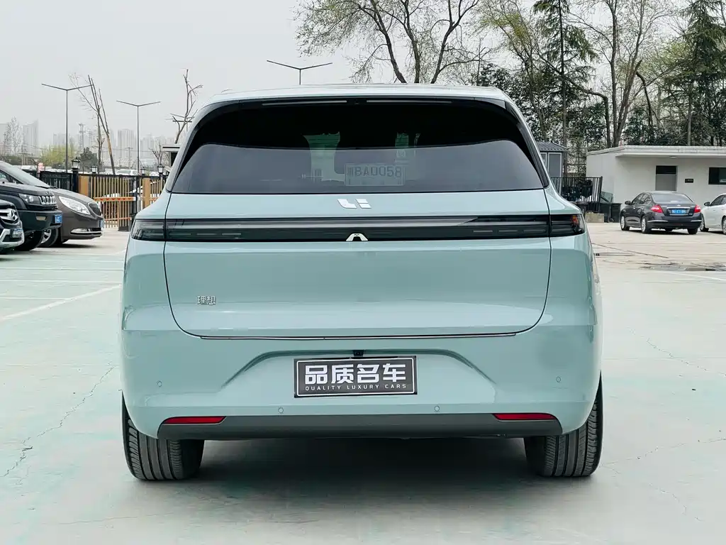 Li Auto IDEAL L6
