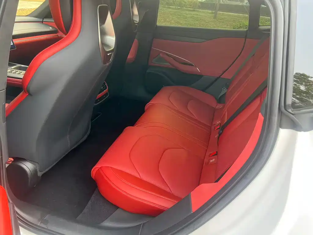 XIAOMI CAR XIAOMI SU7