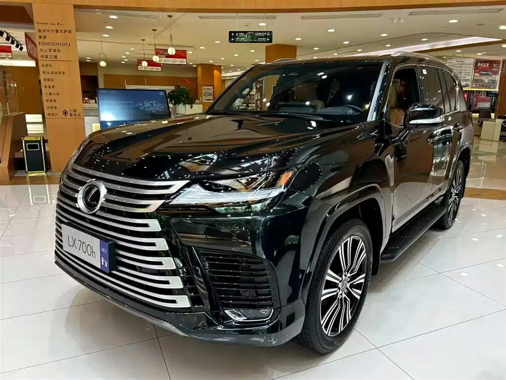 Lexus LX