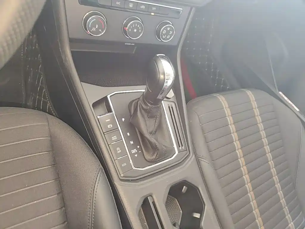 Volkswagen Lavida — миниатюра 14
