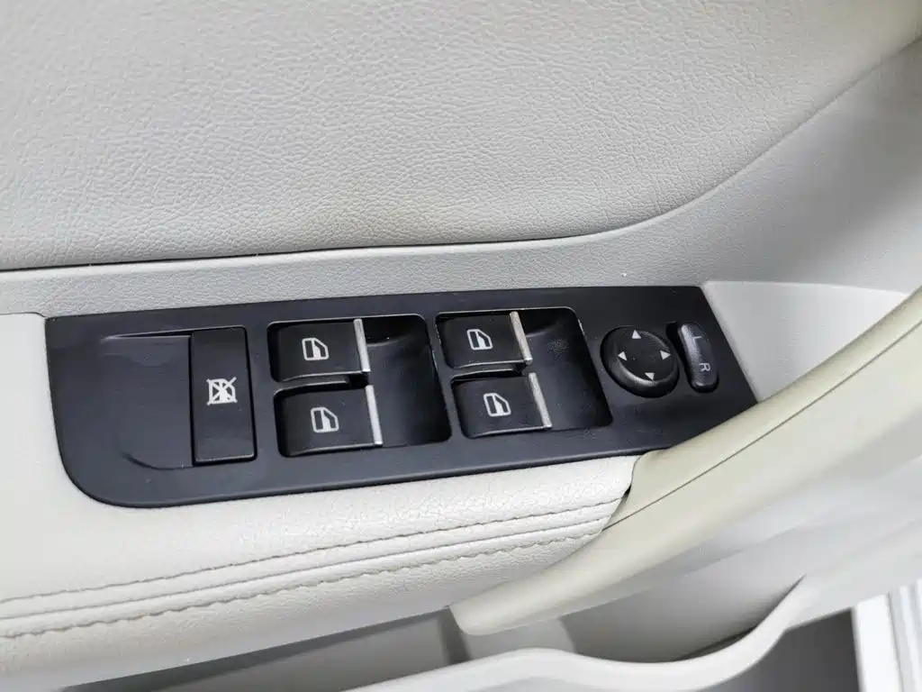 Geely Emgrand — миниатюра 9