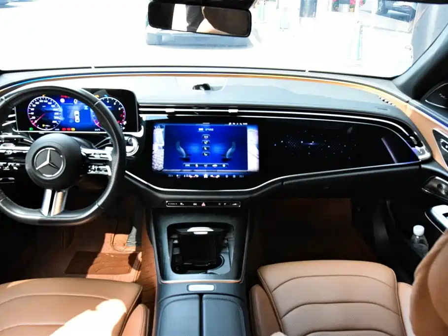 MERCEDES-BENZ E CLASS