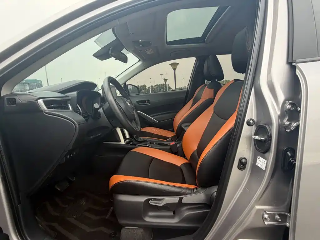 Toyota Corolla Cross — миниатюра 14