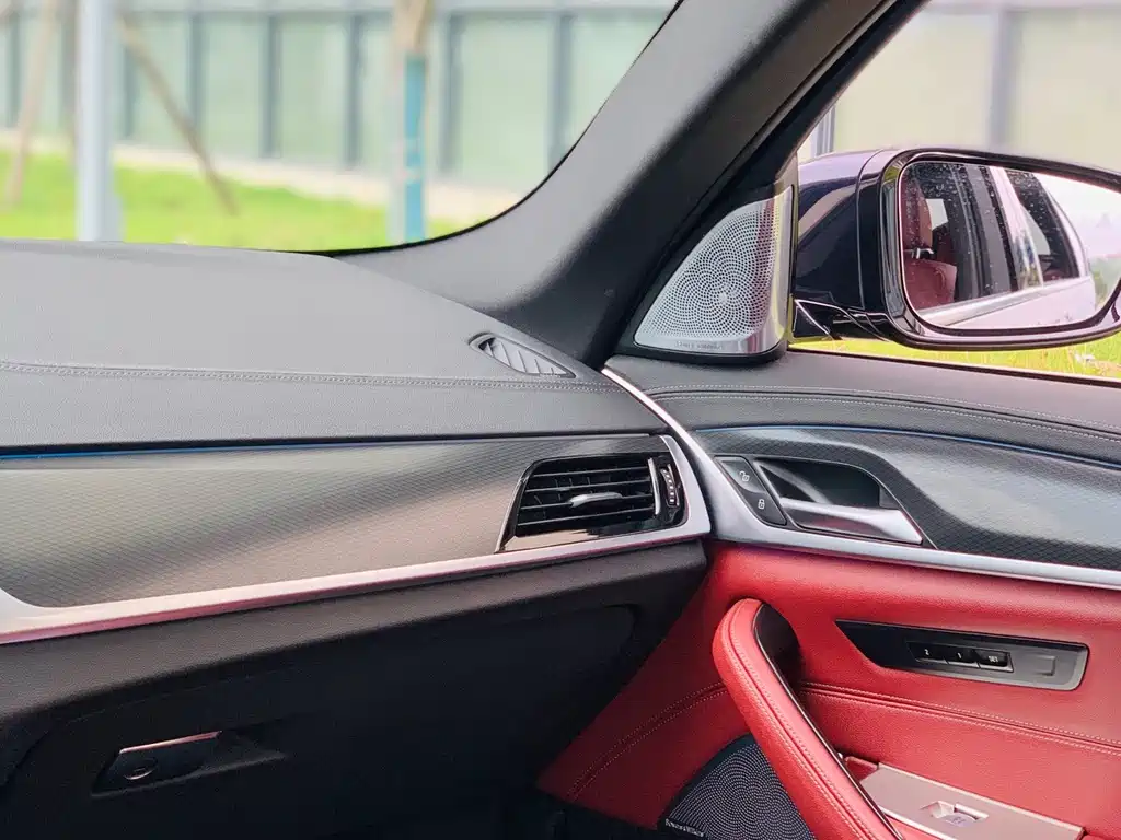 BMW 5 Series New Energy — миниатюра 13