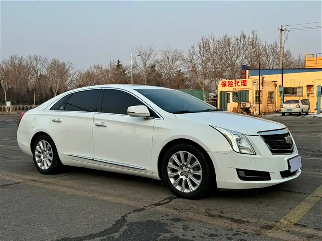 CADILLAC XTS