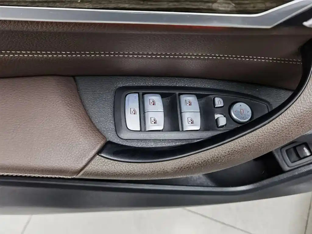BMW X1 — миниатюра 9
