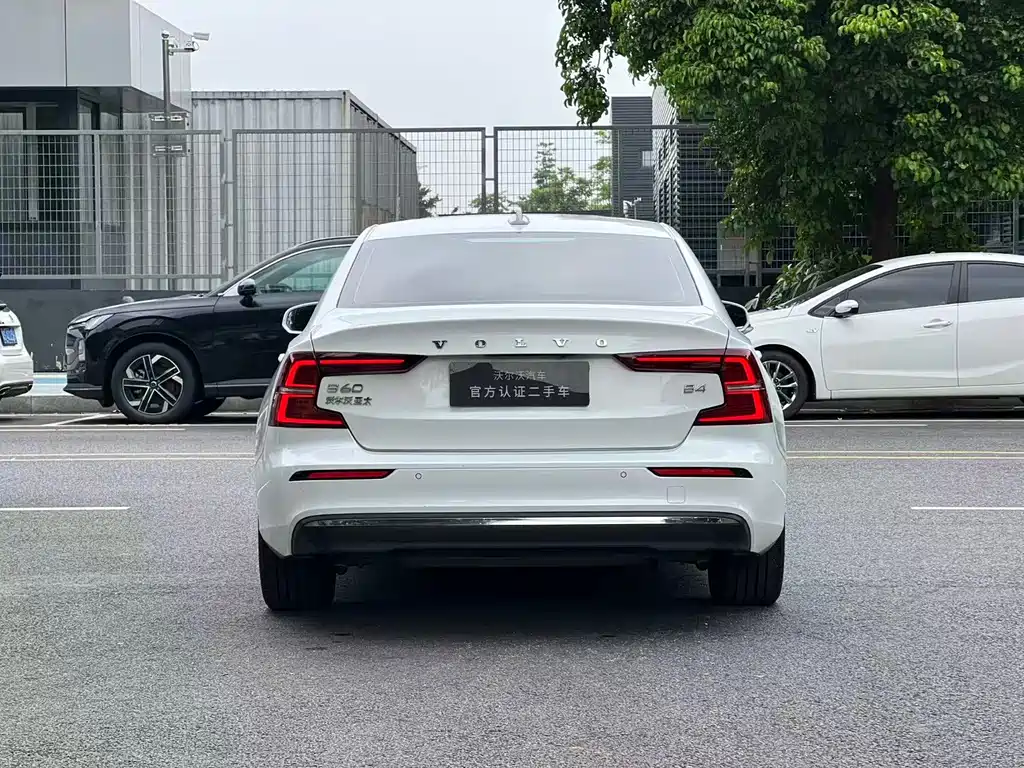 Volvo S60 — миниатюра 5