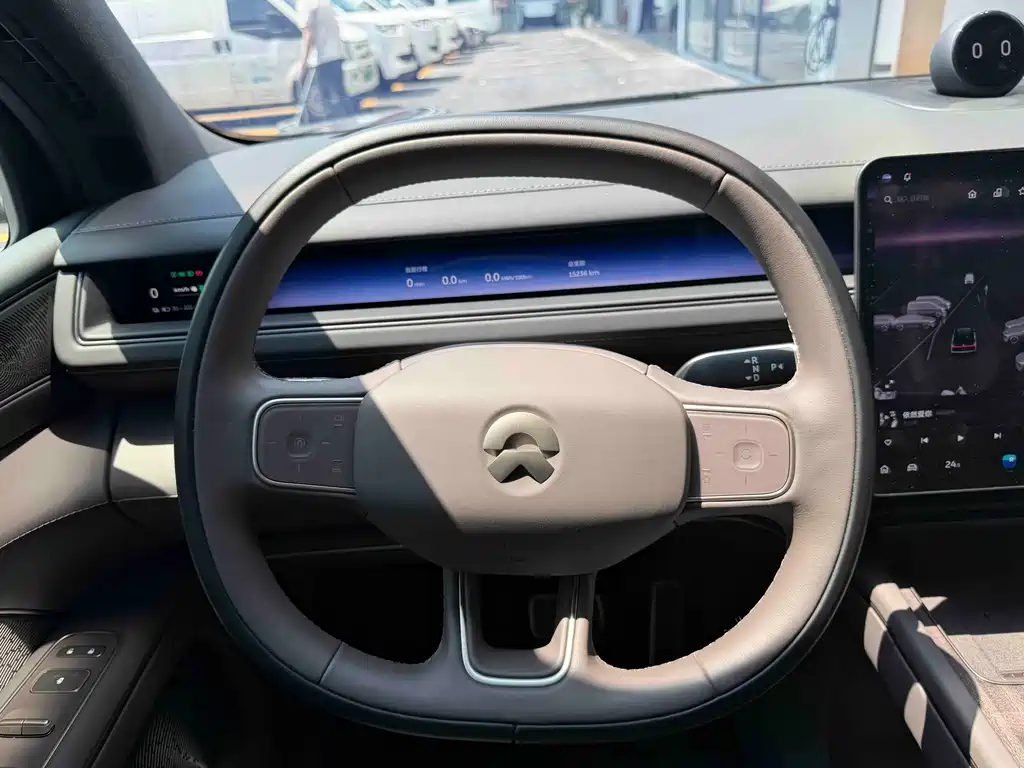NIO ES8 — миниатюра 20