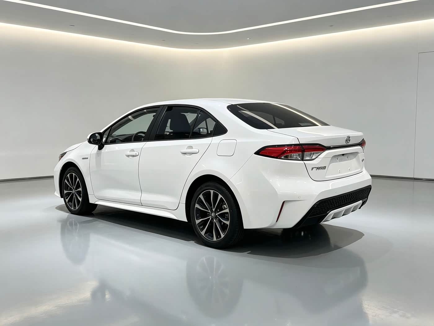 Toyota Levin 1.2 л 2023 г. Белый, пробег 29000 км