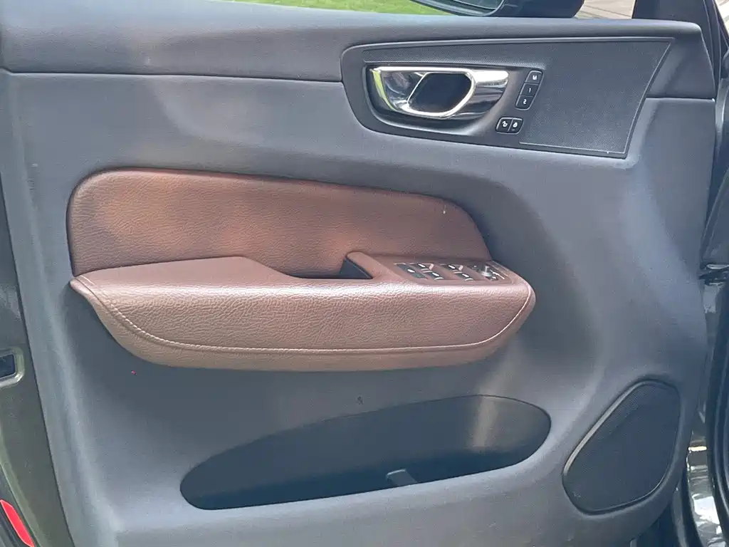 Volvo XC60 — миниатюра 15
