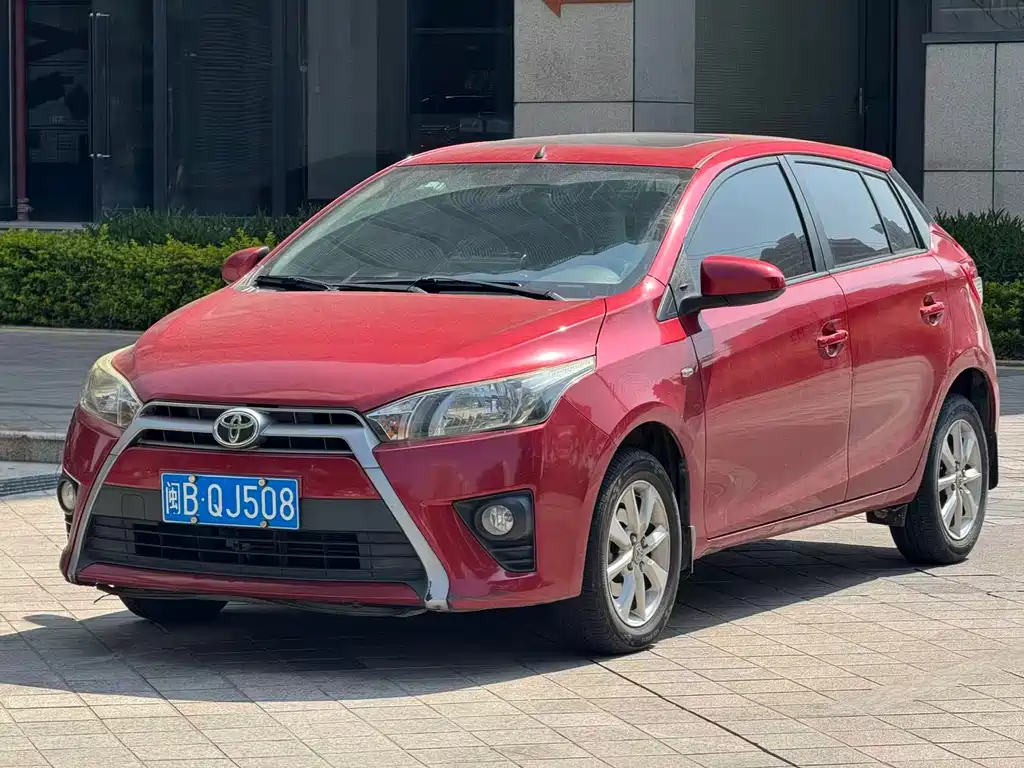 Toyota Yaris L 2015