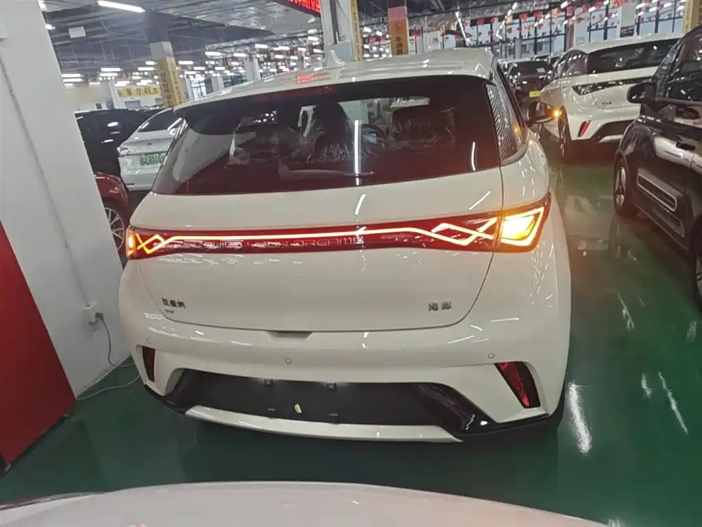 BYD Dolphin 2025 420km Freedom