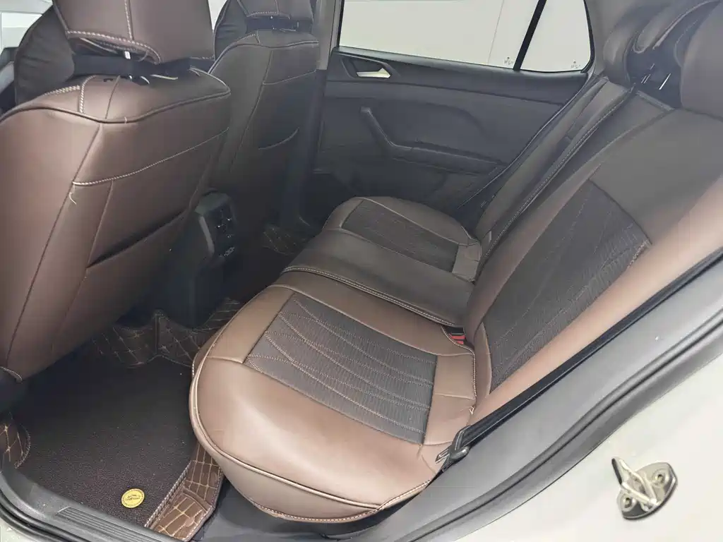 VOLKSWAGEN EXPLORING THE SHADOW