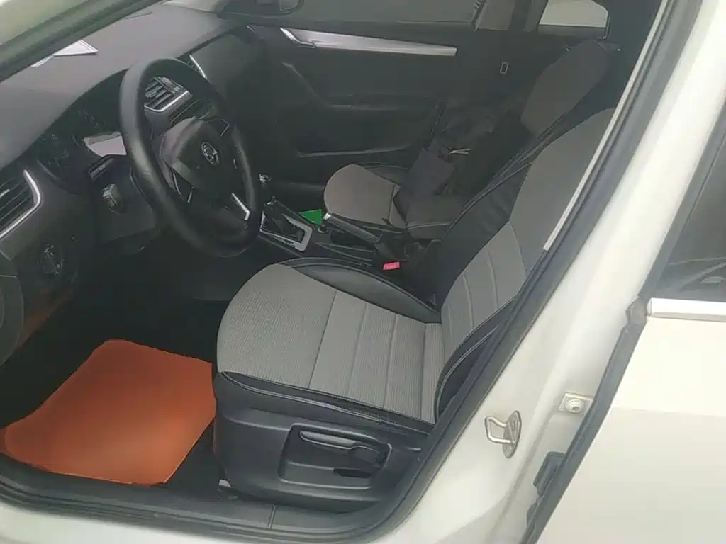 Skoda Octavia — миниатюра 15
