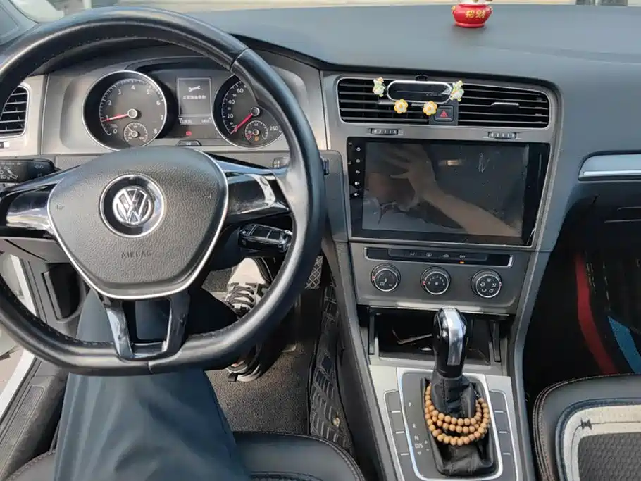 Volkswagen Golf — миниатюра 12