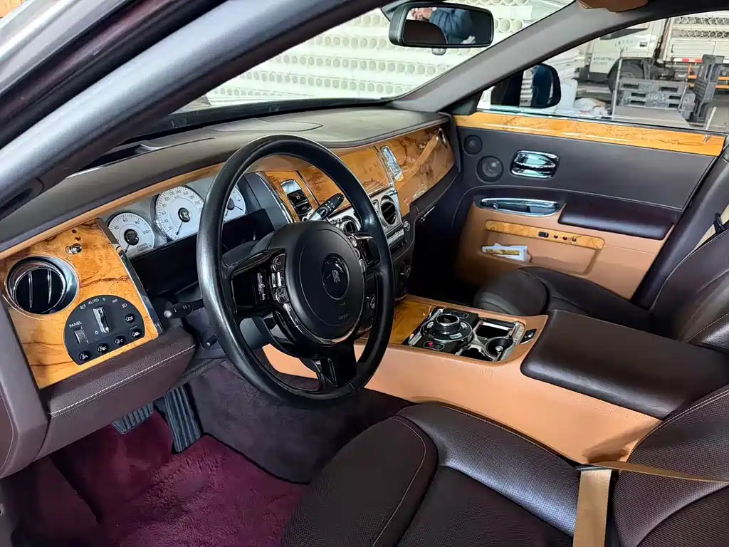 Rolls-Royce Ghost 2015 Series II Long Wheelbase