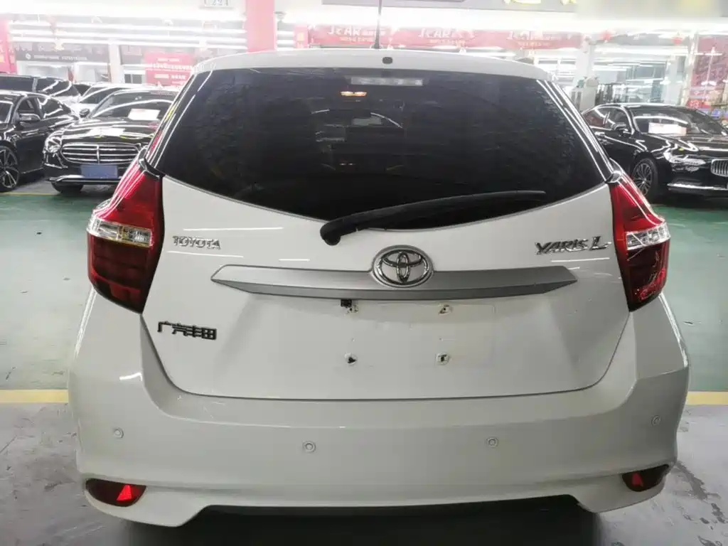 Toyota Yaris L — миниатюра 6