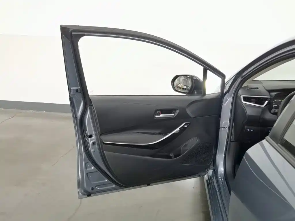 Toyota Corolla — миниатюра 8