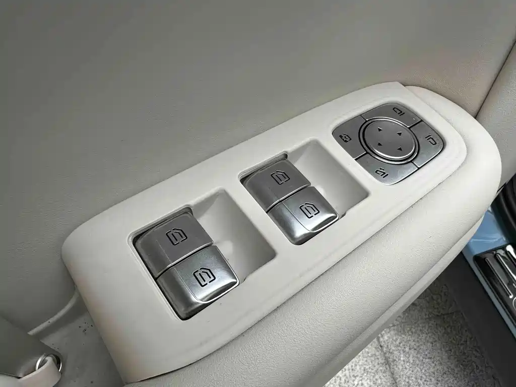 Li Auto Li L7 — миниатюра 15