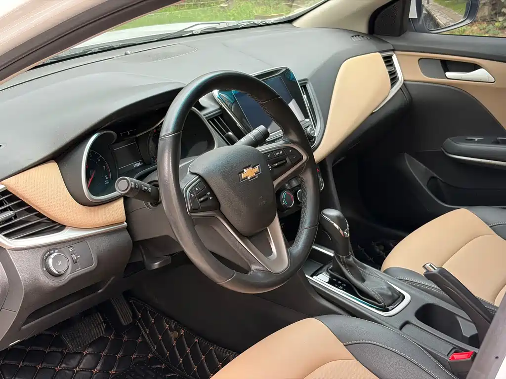 Chevrolet Monza — миниатюра 17