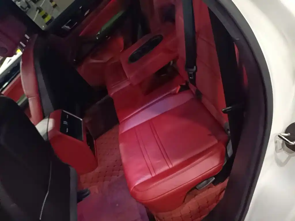 Porsche Cayenne — миниатюра 17