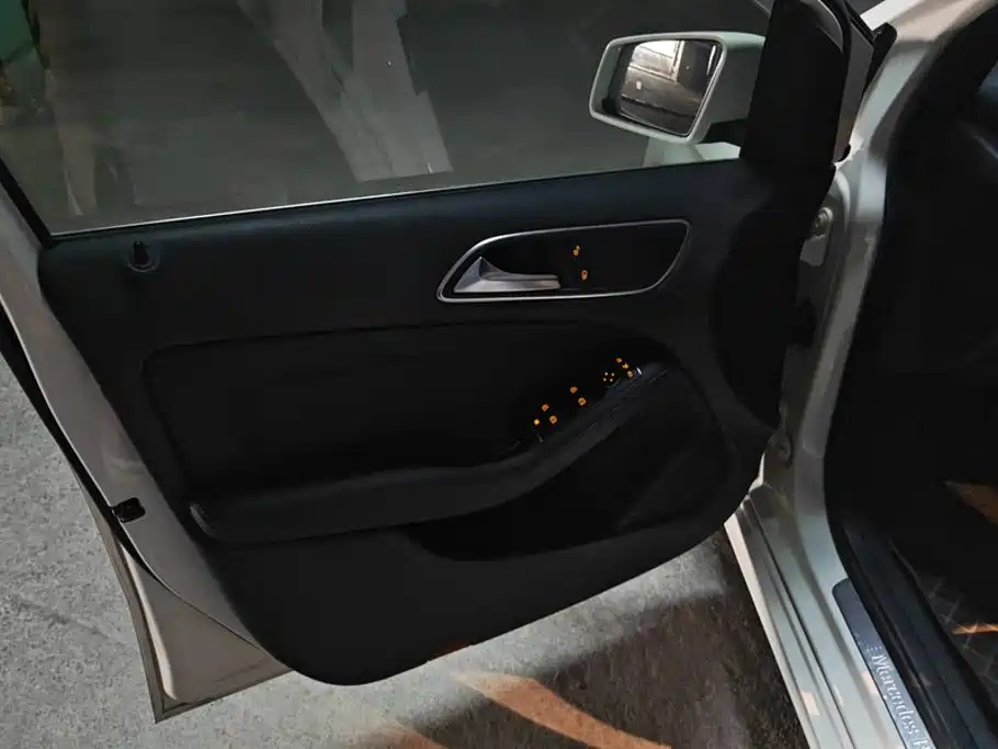 Mercedes-Benz B-Class — миниатюра 7