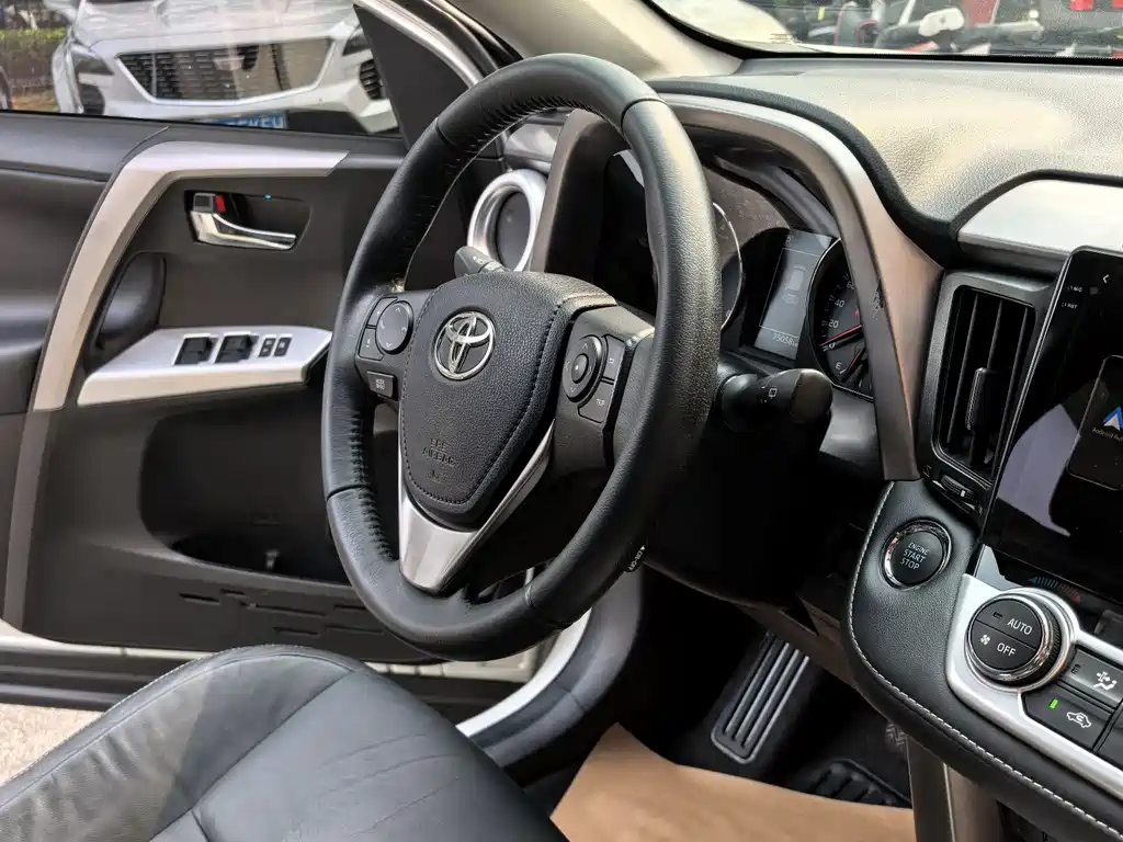 TOYOTA RAV4 RONGFANG