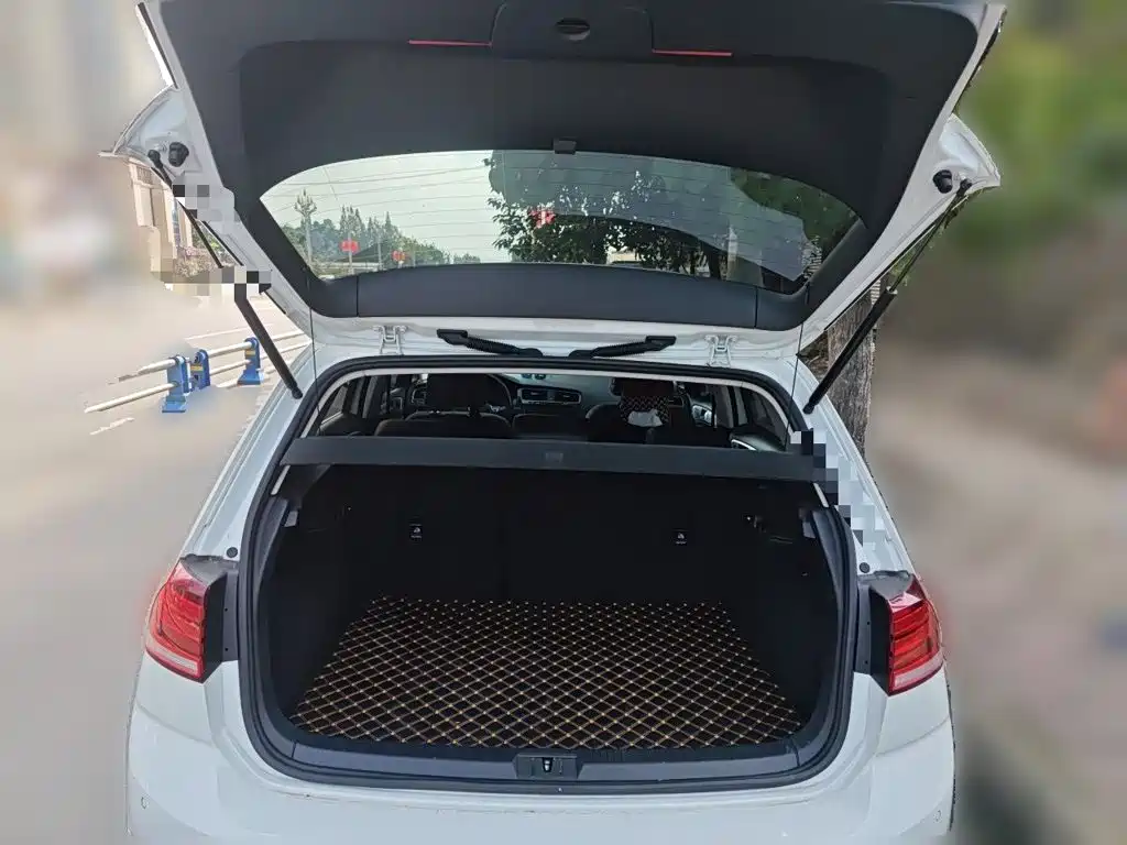 Volkswagen Golf — миниатюра 15