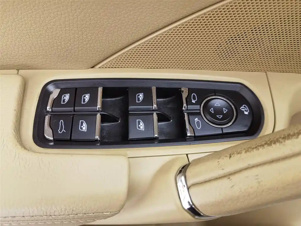 Porsche Cayenne 2011 Cayenne S 4.8L