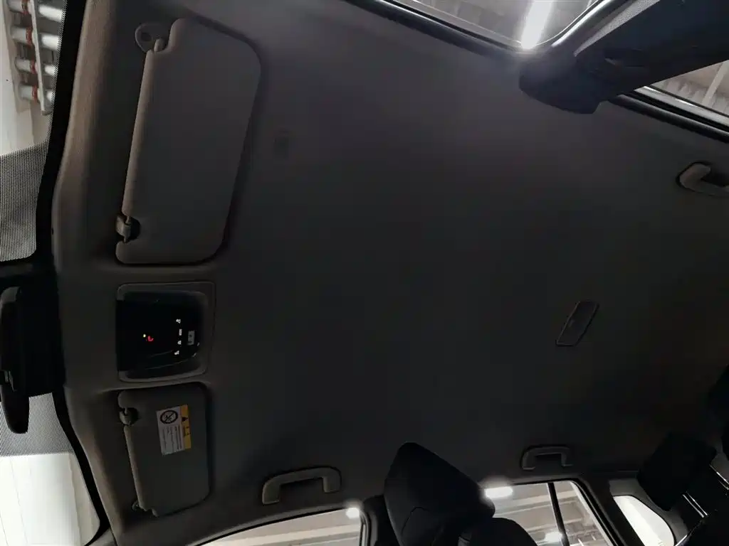 Toyota Corolla id 4589403 из Китая 21