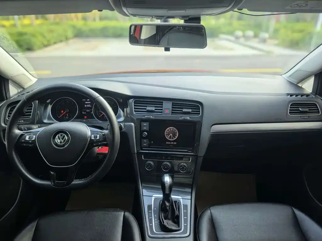 Volkswagen Golf — миниатюра 9