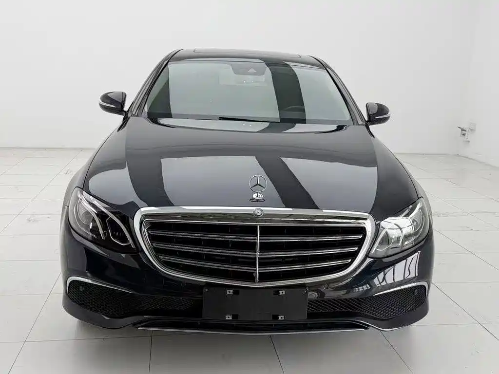 Mercedes-Benz E-Class — миниатюра 2